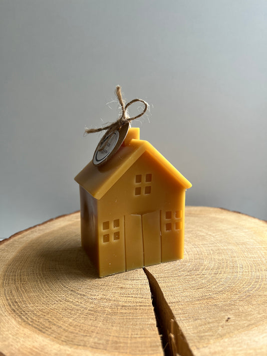 Paja Handcrafts Haus Kerze klein Ocker